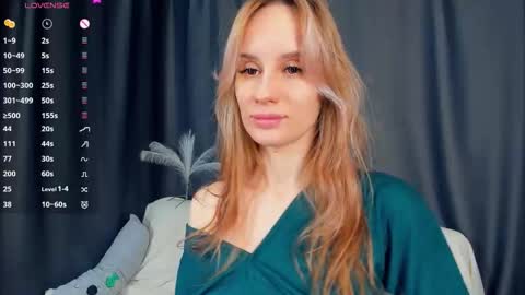 Snapshot of fizana chatting on February 24, 2026, 2:42 am Kira online show from February 24, 2026, 2:42 am