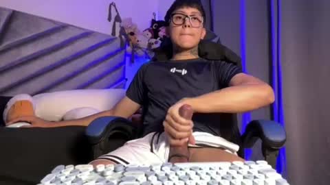 fj_araujo online show from August 6, 2026, 11:28 pm