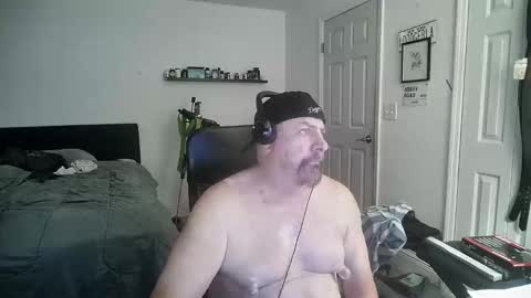 Snapshot of flaguy3233 chatting on December 2, 2025, 6:47 pm Florida guy online show from December 2, 2025, 6:47 pm