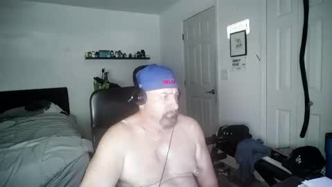 Snapshot of flaguy3233 chatting on December 5, 2025, 6:59 pm Florida guy online show from December 5, 2025, 6:59 pm