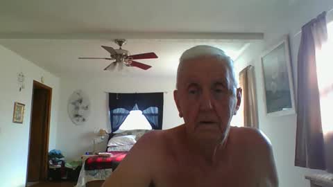 flamale65to online show from May 6, 2026, 9:09 pm