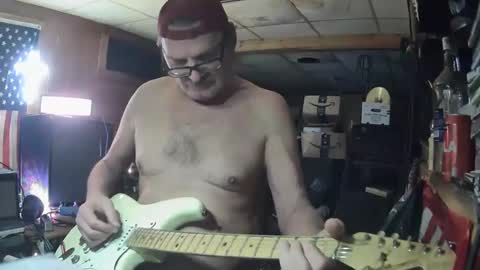 flamingfartguy online show from February 26, 2025, 7:31 am