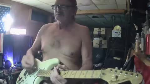 flamingfartguy online show from February 26, 2025, 10:36 am