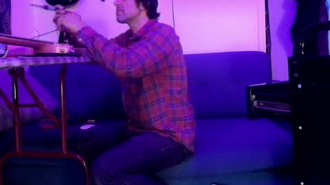 Flannel Dong online show from March 30, 2026, 4:02 am