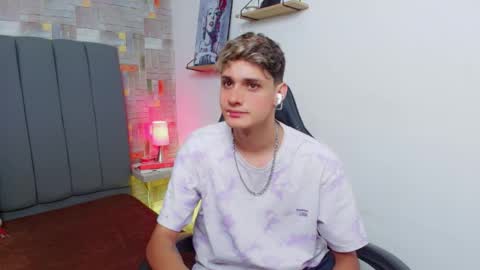 Snapshot of flaquito___ chatting on April 23, 2026, 8:44 pm Flaquito online show from April 23, 2026, 8:44 pm