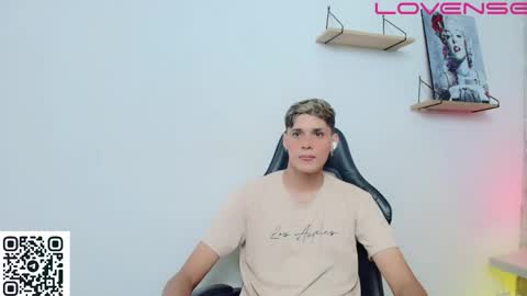 Snapshot of flaquito___ chatting on May 13, 2026, 8:27 pm Flaquito online show from May 13, 2026, 8:27 pm