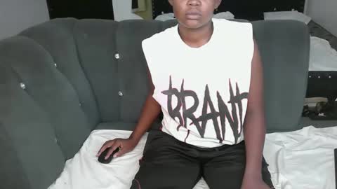 flaquo1 online show from November 25, 2025, 9:53 am