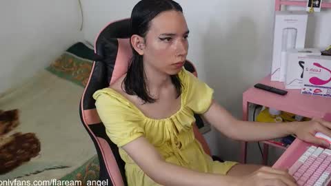 Snapshot of flaream_angel chatting on September 29, 2025, 11:42 pm Alexa online show from September 29, 2025, 11:42 pm