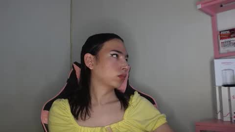 Snapshot of flaream_angel chatting on October 29, 2025, 5:36 pm Alexa online show from October 29, 2025, 5:36 pm