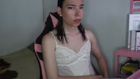 Snapshot of flaream_angel chatting on November 2, 2025, 5:04 pm Alexa online show from November 2, 2025, 5:04 pm