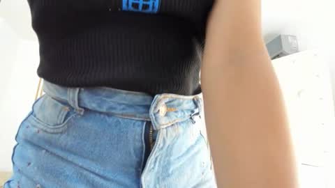 Snapshot of flavia_cruz chatting on September 17, 2025, 7:37 pm Flavia online show from September 17, 2025, 7:37 pm