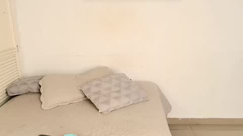 Snapshot of flavia_cruz chatting on September 22, 2025, 7:27 pm Flavia online show from September 22, 2025, 7:27 pm