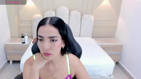 Snapshot of fleurgreco chatting on April 23, 2026, 12:15 pm FLEUR online show from April 23, 2026, 12:15 pm