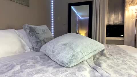 Roxy online show from February 21, 2025, 3:56 am