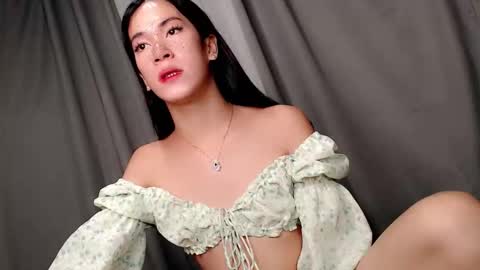 Bettina online show from December 22, 2025, 12:24 pm