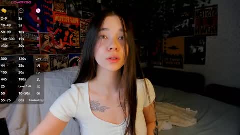 Emely  online show from March 7, 2025, 9:17 pm