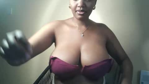 flirtymimie online show from May 17, 2026, 11:06 am