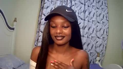 sheery online show from March 11, 2025, 12:17 pm