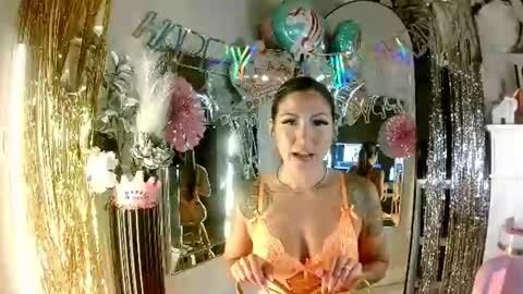 Flobella online show from August 4, 2026, 12:25 am
