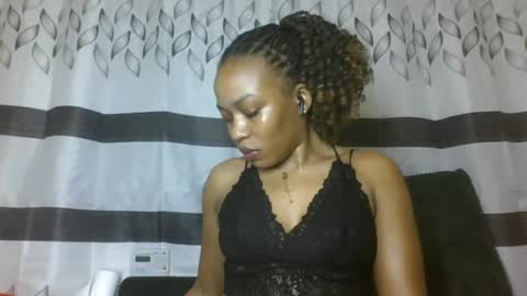Snapshot of flora_fantasy chatting on June 28, 2026, 6:03 pm fantasy online show from June 28, 2026, 6:03 pm