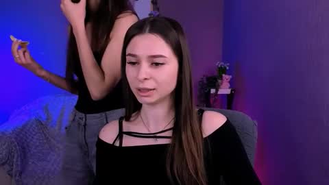 Snapshot of flora_ri chatting on February 18, 2026, 10:33 am just ask me online show from February 18, 2026, 10:33 am