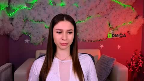 Snapshot of flora_ri chatting on March 17, 2026, 10:18 am just ask me online show from March 17, 2026, 10:18 am