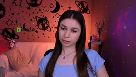 Snapshot of flora_ri chatting on April 6, 2026, 6:25 am just ask me online show from April 6, 2026, 6:25 am