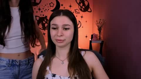 Snapshot of flora_ri chatting on April 10, 2026, 6:07 am just ask me online show from April 10, 2026, 6:07 am