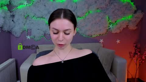 Snapshot of flora_ri chatting on April 24, 2026, 9:23 am just ask me online show from April 24, 2026, 9:23 am