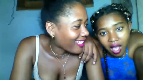 florencia011 online show from January 25, 2025, 3:52 pm
