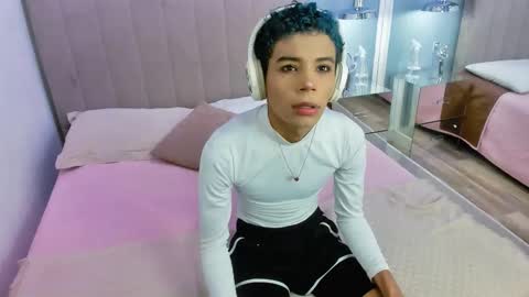 Snapshot of florian_sven chatting on September 29, 2025, 1:33 am Florian Sven online show from September 29, 2025, 1:33 am