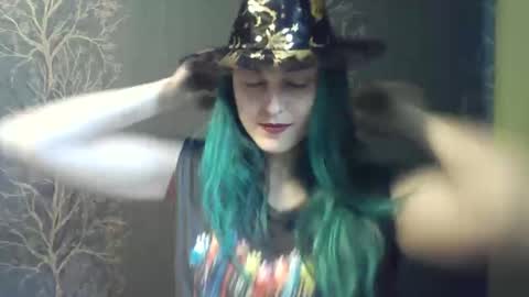 Snapshot of flower_bluee chatting on October 31, 2025, 9:43 am Ambika 3 online show from October 31, 2025, 9:43 am