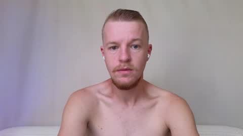 Snapshot of flower_haze chatting on October 5, 2025, 6:01 am Alexander online show from October 5, 2025, 6:01 am