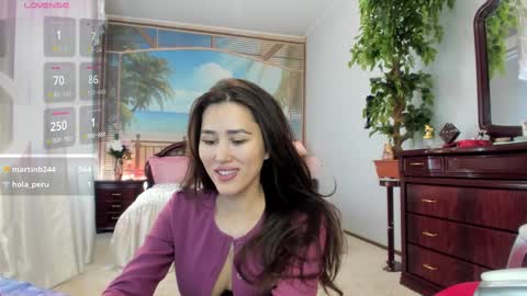 Nicole online show from February 12, 2025, 4:01 am