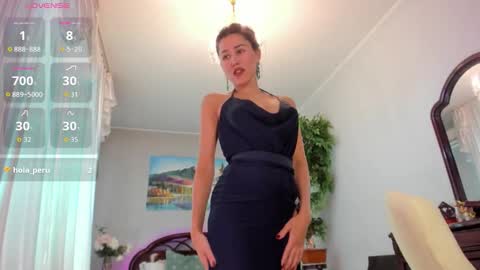 Snapshot of flower_nicole chatting on October 8, 2025, 4:43 am Nicole online show from October 8, 2025, 4:43 am