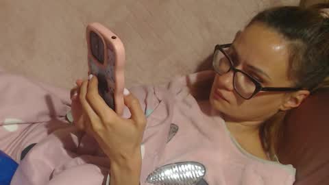 Snapshot of flowercandydoll chatting on October 14, 2025, 5:03 pm say meow and send tip online show from October 14, 2025, 5:03 pm