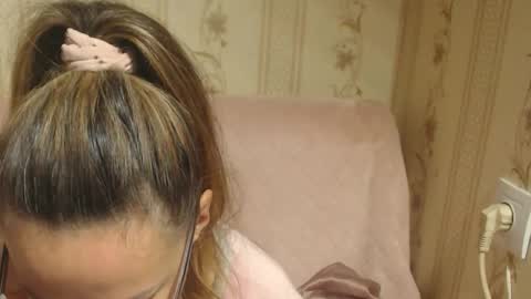 Snapshot of flowercandydoll chatting on October 18, 2025, 9:10 am say meow and send tip online show from October 18, 2025, 9:10 am