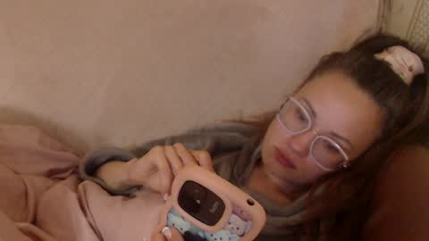 say meow and send tip  online show from May 1, 2026, 6:01 pm
