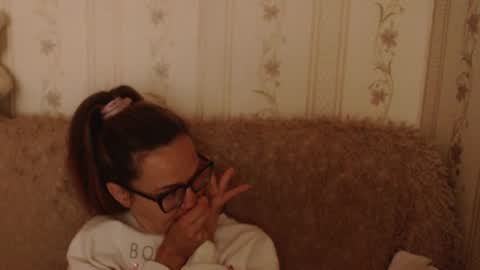 say meow and send tip  online show from September 15, 2025, 6:57 am