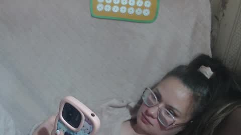 say meow and send tip  online show from April 25, 2026, 1:41 pm