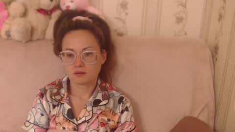 say meow and send tip  online show from June 8, 2026, 8:58 am