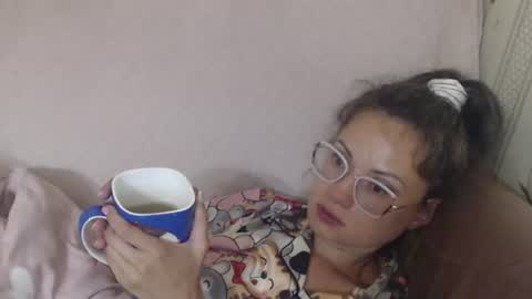 say meow and send tip  online show from June 16, 2026, 8:44 pm