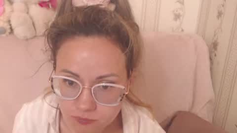 say meow and send tip  online show from June 27, 2026, 7:24 am