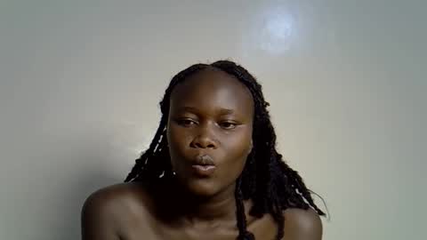 flowerdiva002 online show from November 24, 2025, 6:29 pm