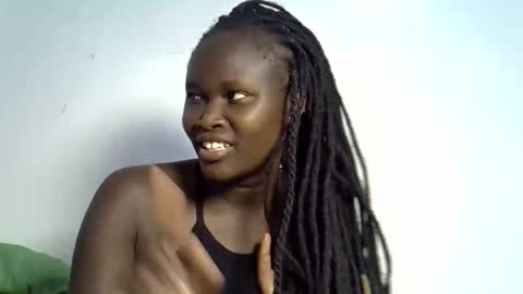 flowerdiva002 online show from January 14, 2026, 4:34 pm