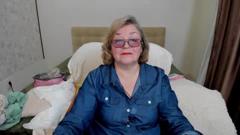 Snapshot of flowerlover8 chatting on February 2, 2025, 2:02 pm Flowerlower online show from February 2, 2025, 2:02 pm