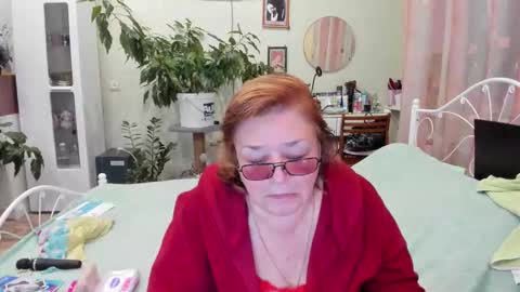 Snapshot of flowerlover8 chatting on September 14, 2025, 5:56 pm Flowerlower online show from September 14, 2025, 5:56 pm