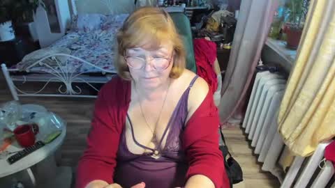 Snapshot of flowerlover8 chatting on June 20, 2026, 6:54 pm Flowerlower online show from June 20, 2026, 6:54 pm
