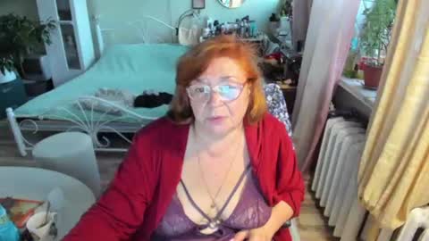 Snapshot of flowerlover8 chatting on June 25, 2026, 6:56 pm Flowerlower online show from June 25, 2026, 6:56 pm