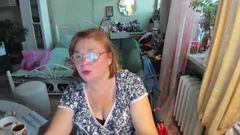 Snapshot of flowerlover8 chatting on July 7, 2026, 6:34 pm Flowerlower online show from July 7, 2026, 6:34 pm